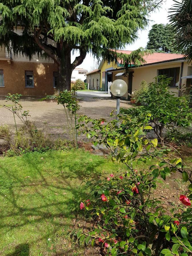 B&B Gloria Gallarate Ngoại thất bức ảnh